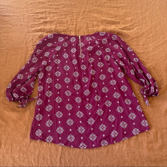 Papermoon Blouse with zipper and tie sleeves - Stitch Fix - Picture 3 of 4